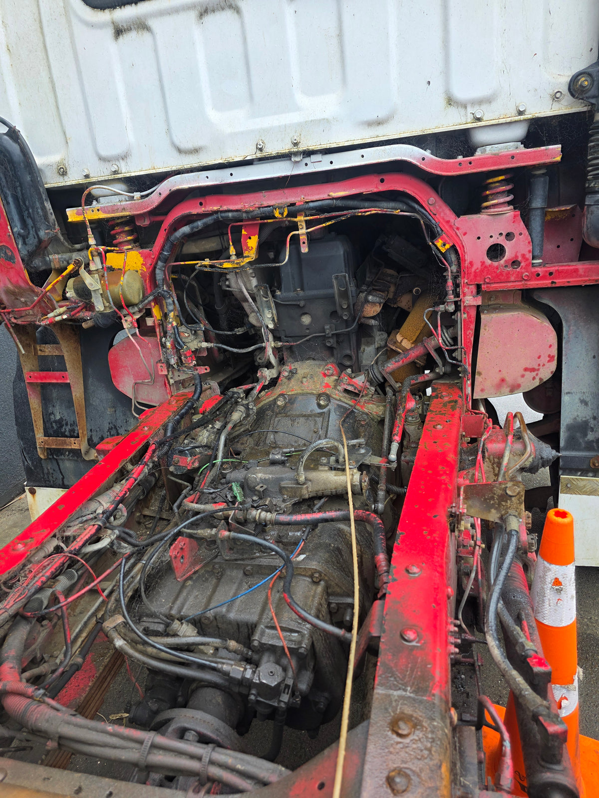 Isuzu 6WA1 Turbocharged Engine (1999)